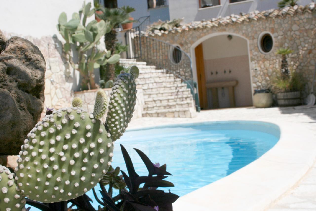 Casa Vacanze Il Cortile كوستوناتشي المظهر الخارجي الصورة